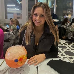 Meet your Posher, Zoe